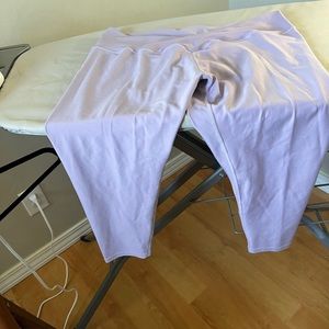 Obsession capri with scrunched butt